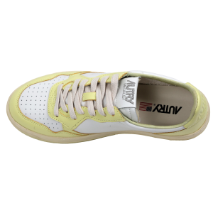 Autry Medalist Low Wom Scarpe Sneakers iin Pelle Bianca e Limone Donna 